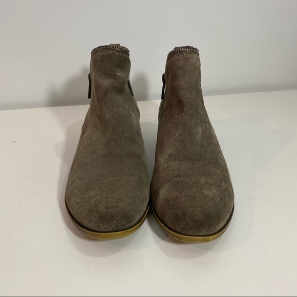 Lucky Brand Bartolino Leather Suede Stacked Heel Ankle Bootie - Picture 3 of 12